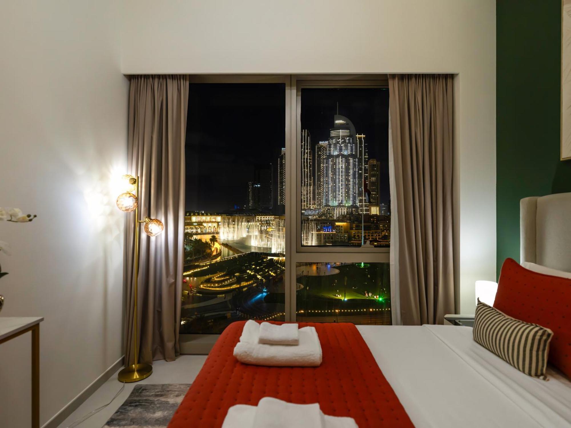Direct Burj Khalifa & Fountain Views Lux 2br